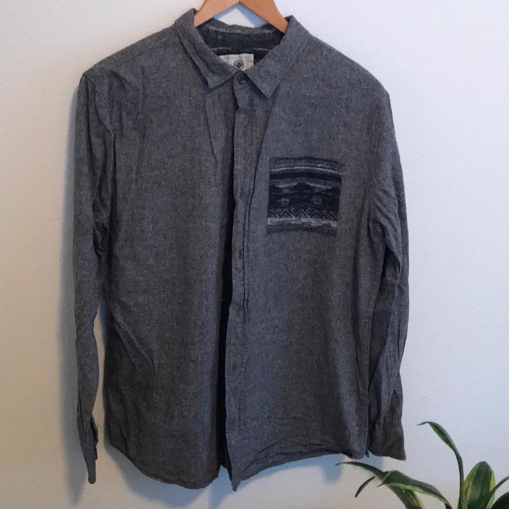 Men’s casual dress shirt
